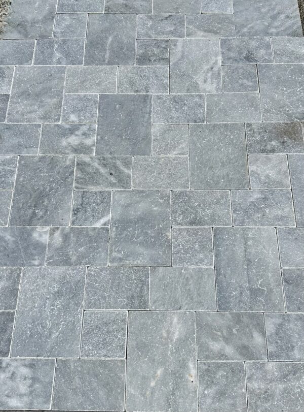 Opus 4 marbre bleu
